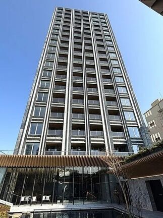 Branz Chiyoda Fujimi Building