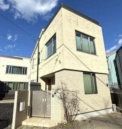 Kamimeguro 4chome House(Kamimeguro4-24-11) Building