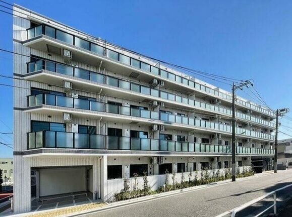 Due Otorii WEST Building