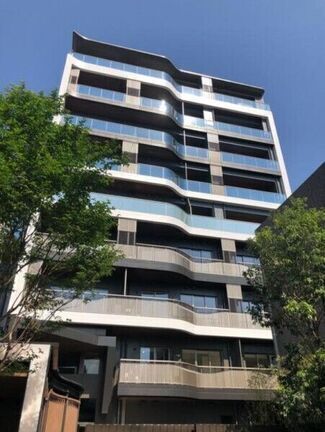 Park Court Minamiaoyama 3chome Building