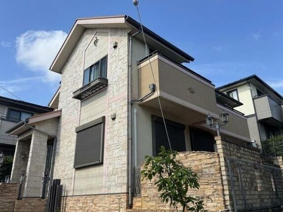 Sumiregaoka House Building