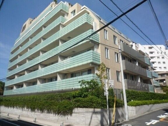 Proud Yoyogi Hatsudai Building