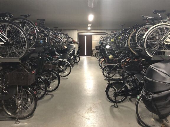 バイク駐車場