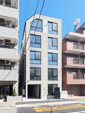 Platique KiyosumiTeien Building