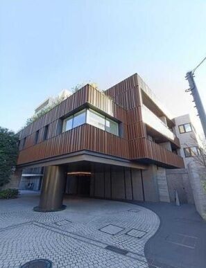 Park Court Shirokane Chojamaru Building