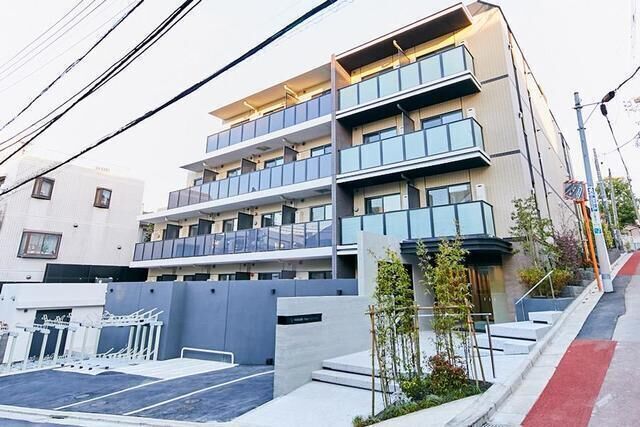 Wakaba View Apartment Building