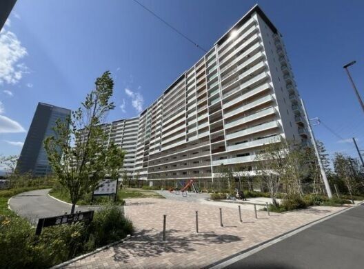 Cent Garden Ebina II Building