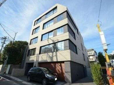 BEEVALLEY YOYOGIUEHARA Building