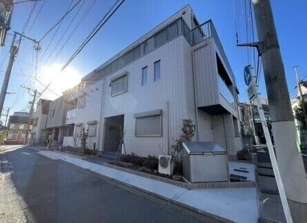 Amis Gakugeidaigaku  Building